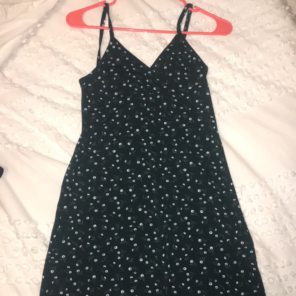 BRANDY MELVILLE forest greet amara dress